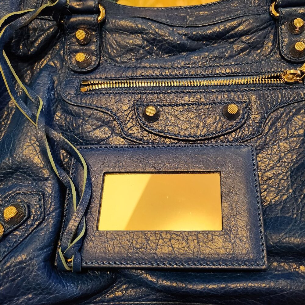 Authentic Balenciaga Classic Medium City Bag in Electric Blue Leather - Picture 4 of 16